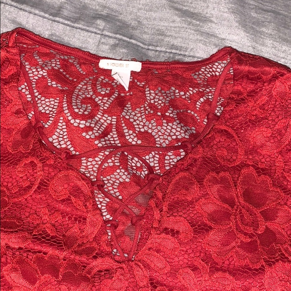 Red top - Picture 2 of 5